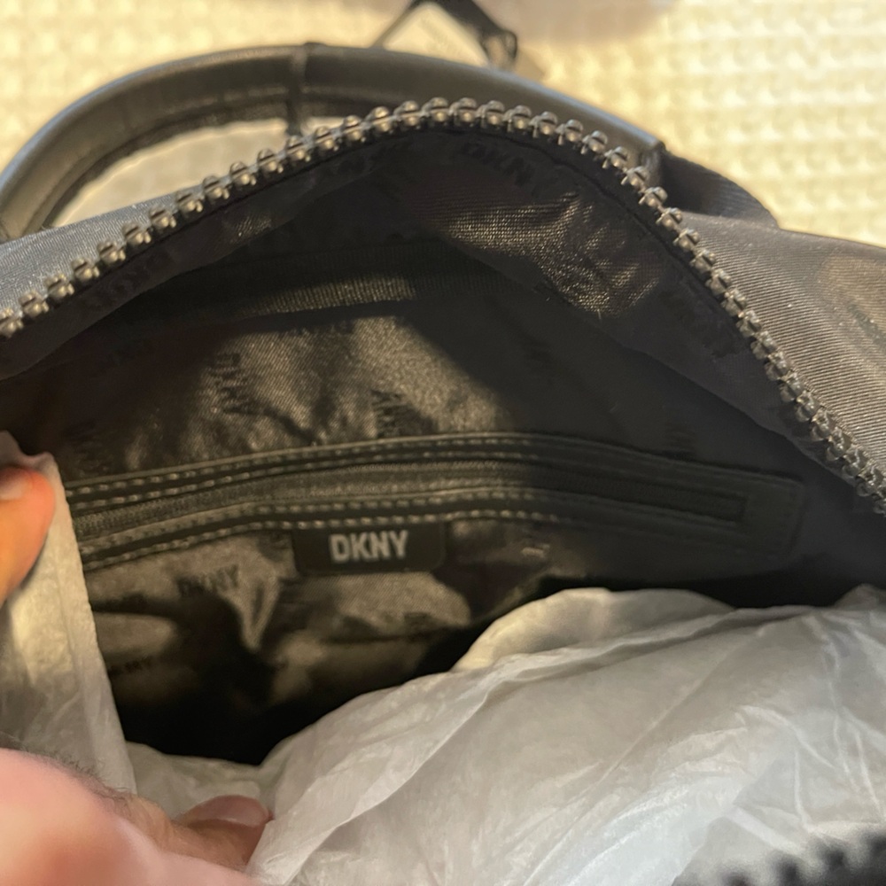 DKNY NEW W tags! blk. lots of pockets blk nylon - Picture 3 of 6